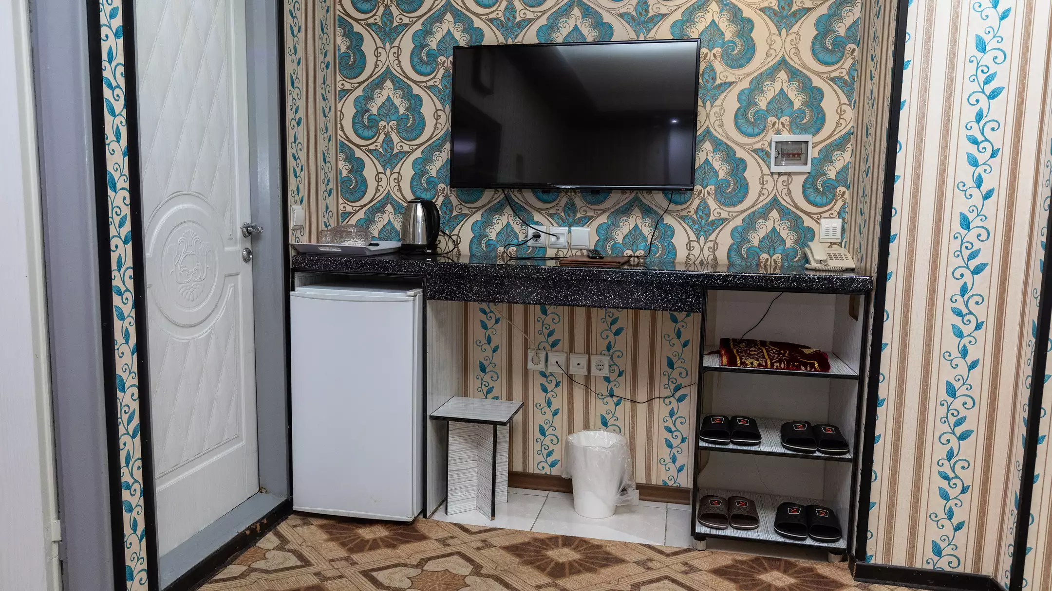 Alibaba https://cdn.alibaba.ir/ostorage/hotel-accommodation-images/6746fb2910d0d5745be3d042_هتل بوستان - سوئیت یک خوابه چهارتخته (2).webp